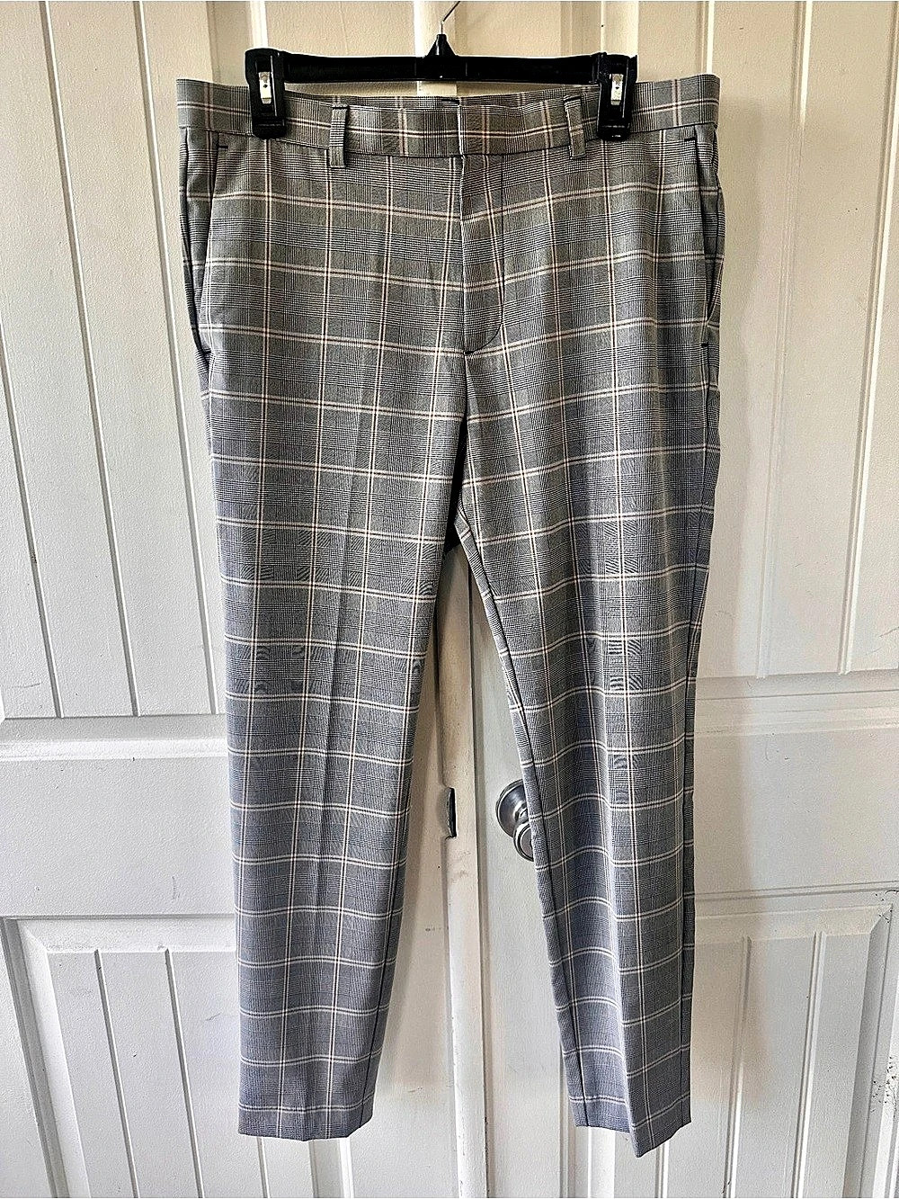 H&M Skinny Fit Plaid Trousers Gray & White Waist 32